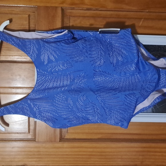 Brand new never worn one piece bathing suit - Picture 1 of 12